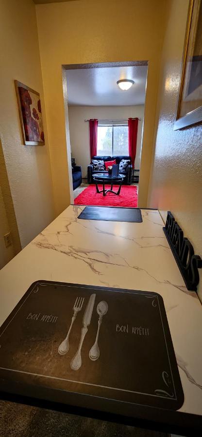 Cozy 1 Bed ~ Close To Soaring Eagle And Downtown Mount Pleasant Exterior photo